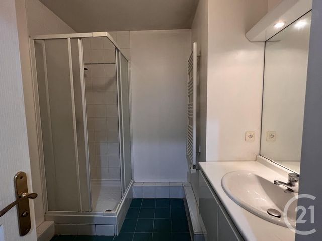 Appartement F2 &agrave; louer - 2 pi&egrave;ces - 46,43 m2 - Toulon - 83 - PROVENCE-ALPES-COTE-D-AZUR