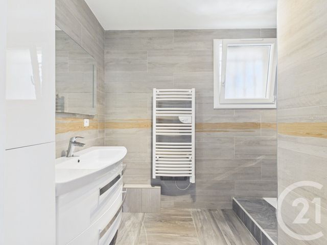 Maison &agrave; vendre - 5 pi&egrave;ces - 96,85 m2 - La Valette Du Var - 83 - PROVENCE-ALPES-COTE-D-AZUR