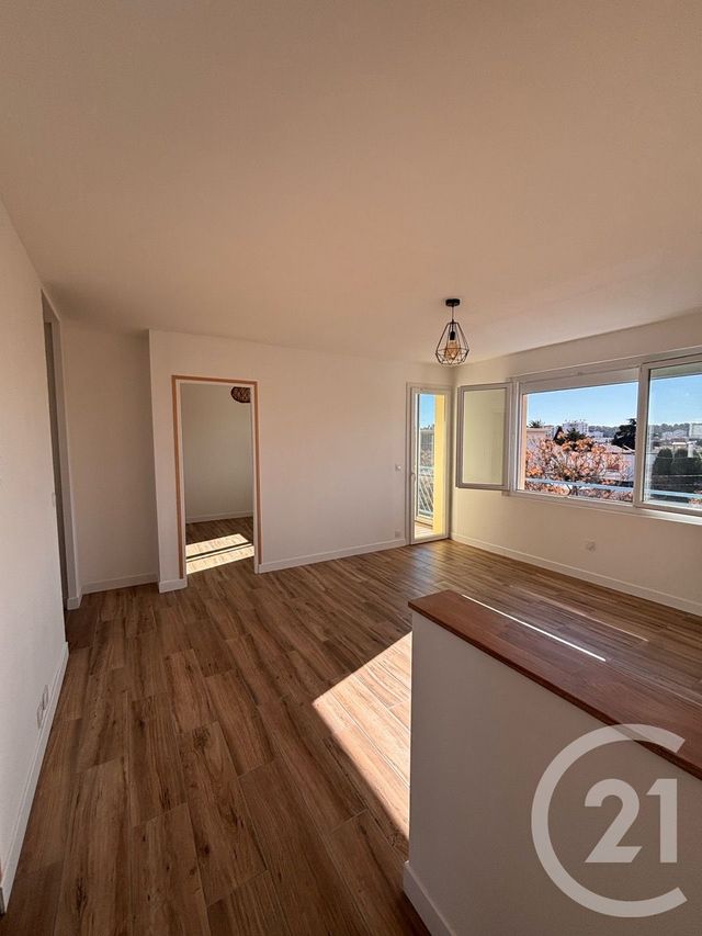 Appartement T4 &agrave; vendre - 4 pi&egrave;ces - 58,45 m2 - La Valette Du Var - 83 - PROVENCE-ALPES-COTE-D-AZUR