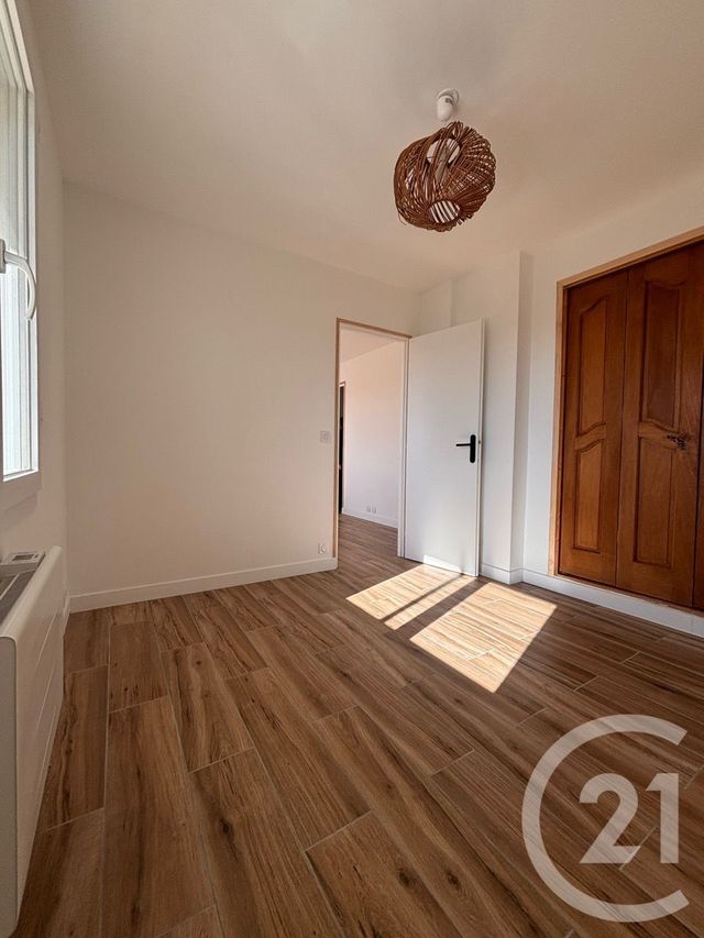 Appartement T4 &agrave; vendre - 4 pi&egrave;ces - 58,45 m2 - La Valette Du Var - 83 - PROVENCE-ALPES-COTE-D-AZUR