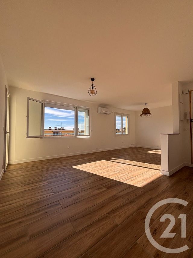 Appartement T4 &agrave; vendre - 4 pi&egrave;ces - 58,45 m2 - La Valette Du Var - 83 - PROVENCE-ALPES-COTE-D-AZUR