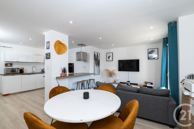 Appartement F2 &agrave; louer - 2 pi&egrave;ces - 52,43 m2 - La Valette Du Var - 83 - PROVENCE-ALPES-COTE-D-AZUR