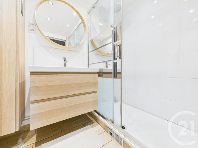 Appartement T4 &agrave; vendre - 4 pi&egrave;ces - 72,64 m2 - La Valette Du Var - 83 - PROVENCE-ALPES-COTE-D-AZUR