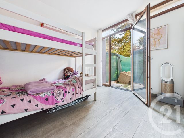 Appartement T4 &agrave; vendre - 4 pi&egrave;ces - 72,64 m2 - La Valette Du Var - 83 - PROVENCE-ALPES-COTE-D-AZUR