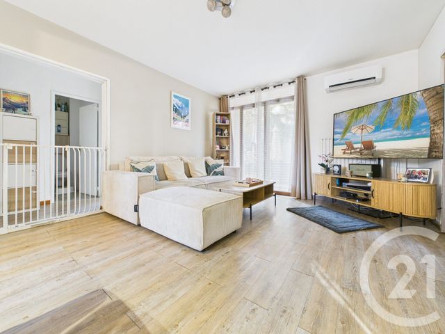 Appartement T4 &agrave; vendre - 4 pi&egrave;ces - 72,64 m2 - La Valette Du Var - 83 - PROVENCE-ALPES-COTE-D-AZUR