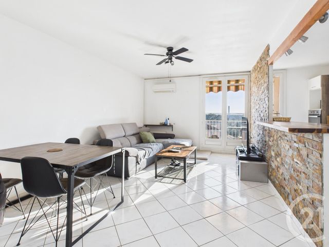 Appartement F3 &agrave; louer - 3 pi&egrave;ces - 66,25 m2 - Toulon - 83 - PROVENCE-ALPES-COTE-D-AZUR