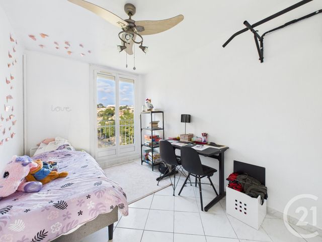 Appartement F3 &agrave; louer - 3 pi&egrave;ces - 66,25 m2 - Toulon - 83 - PROVENCE-ALPES-COTE-D-AZUR