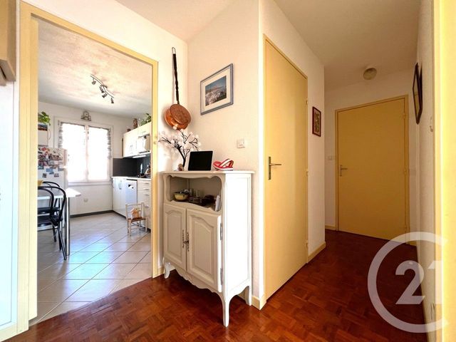 Appartement T3 &agrave; vendre - 3 pi&egrave;ces - 66,86 m2 - La Valette Du Var - 83 - PROVENCE-ALPES-COTE-D-AZUR