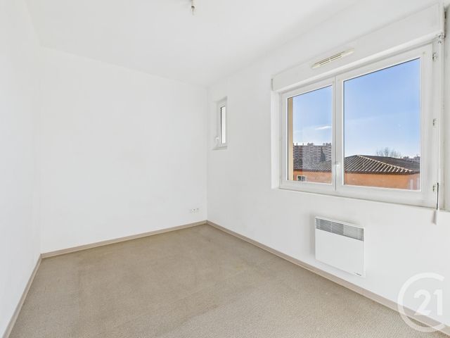 Appartement F3 &agrave; louer - 3 pi&egrave;ces - 51,76 m2 - Toulon - 83 - PROVENCE-ALPES-COTE-D-AZUR