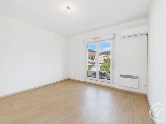 Appartement F3 &agrave; louer - 3 pi&egrave;ces - 51,76 m2 - Toulon - 83 - PROVENCE-ALPES-COTE-D-AZUR