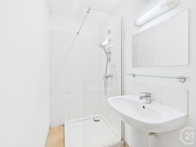 Appartement F3 &agrave; louer - 3 pi&egrave;ces - 51,76 m2 - Toulon - 83 - PROVENCE-ALPES-COTE-D-AZUR