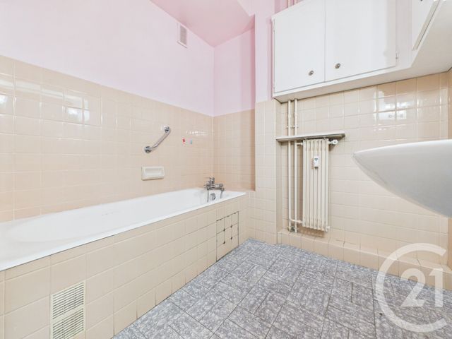 Appartement T3 &agrave; vendre - 3 pi&egrave;ces - 70,09 m2 - Toulon - 83 - PROVENCE-ALPES-COTE-D-AZUR