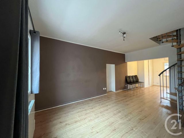 Appartement F3 &agrave; louer - 3 pi&egrave;ces - 59,31 m2 - La Valette Du Var - 83 - PROVENCE-ALPES-COTE-D-AZUR