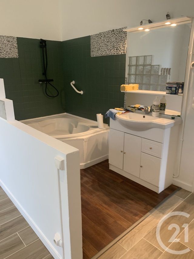 Appartement F2 &agrave; louer - 2 pi&egrave;ces - 55,89 m2 - Toulon - 83 - PROVENCE-ALPES-COTE-D-AZUR