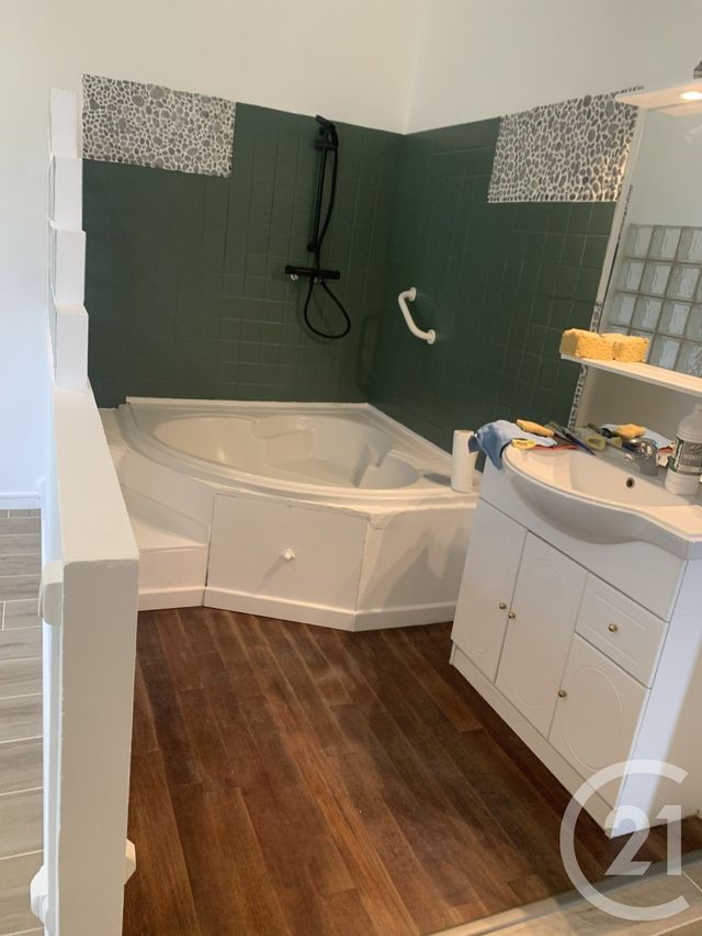 Appartement F2 &agrave; louer - 2 pi&egrave;ces - 55,89 m2 - Toulon - 83 - PROVENCE-ALPES-COTE-D-AZUR