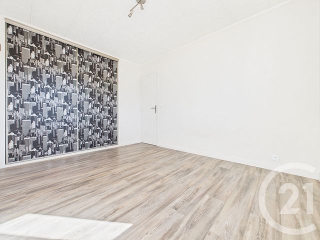 Appartement T4 &agrave; louer - 4 pi&egrave;ces - 78,64 m2 - La Garde - 83 - PROVENCE-ALPES-COTE-D-AZUR