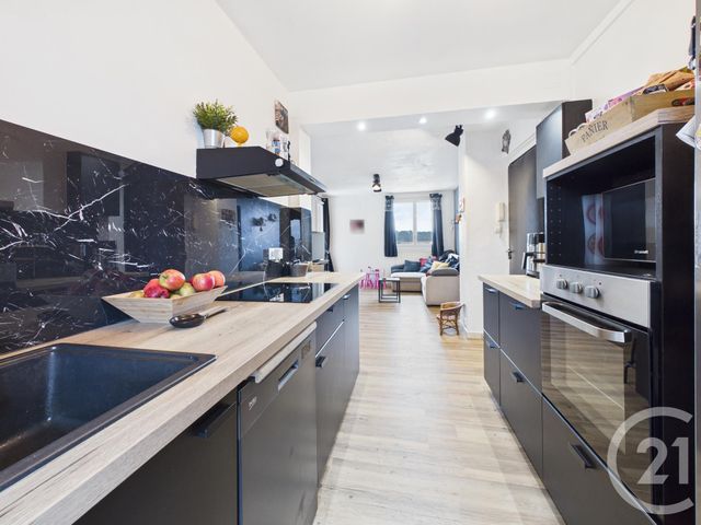 Appartement F4 &agrave; vendre - 4 pi&egrave;ces - 64,97 m2 - La Valette Du Var - 83 - PROVENCE-ALPES-COTE-D-AZUR