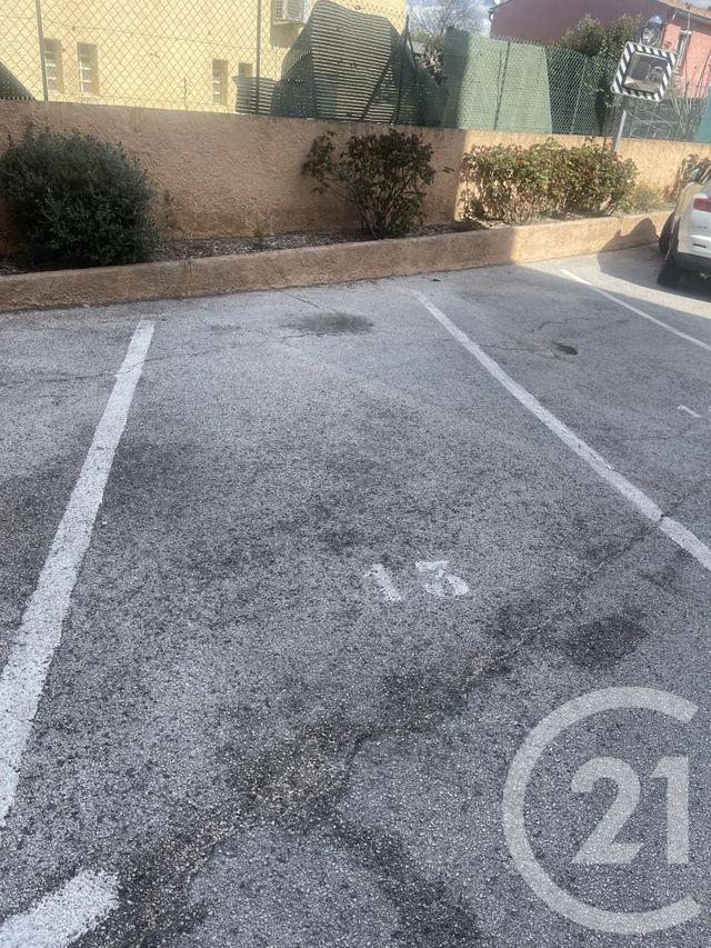 Appartement T1 &agrave; louer - 1 pi&egrave;ce - 34,53 m2 - La Valette Du Var - 83 - PROVENCE-ALPES-COTE-D-AZUR