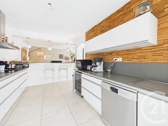 Maison &agrave; vendre - 5 pi&egrave;ces - 136,23 m2 - La Seyne Sur Mer - 83 - PROVENCE-ALPES-COTE-D-AZUR