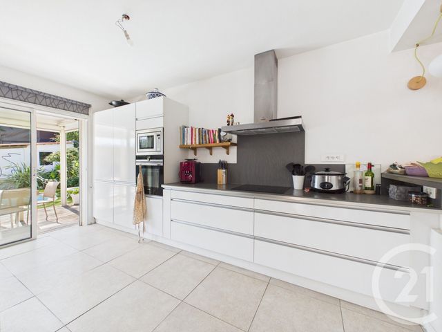 Maison &agrave; vendre - 5 pi&egrave;ces - 136,23 m2 - La Seyne Sur Mer - 83 - PROVENCE-ALPES-COTE-D-AZUR