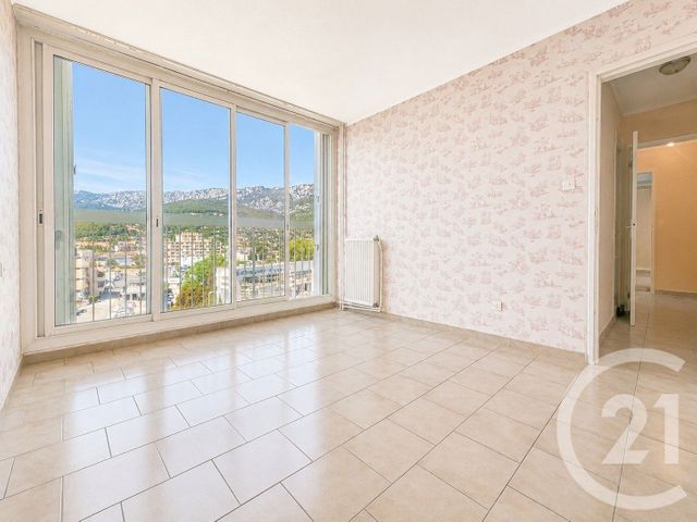 Appartement T5 &agrave; vendre - 4 pi&egrave;ces - 99,09 m2 - La Valette Du Var - 83 - PROVENCE-ALPES-COTE-D-AZUR