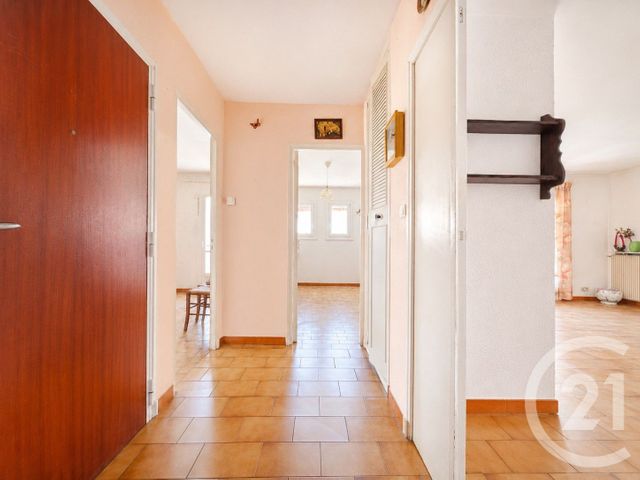 Appartement T3 &agrave; vendre - 3 pi&egrave;ces - 71 m2 - La Valette Du Var - 83 - PROVENCE-ALPES-COTE-D-AZUR