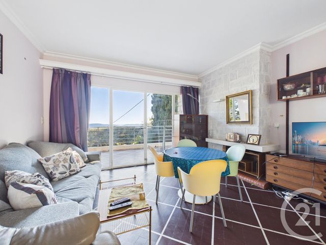 Maison &agrave; louer - 4 pi&egrave;ces - 100 m2 - Toulon - 83 - PROVENCE-ALPES-COTE-D-AZUR