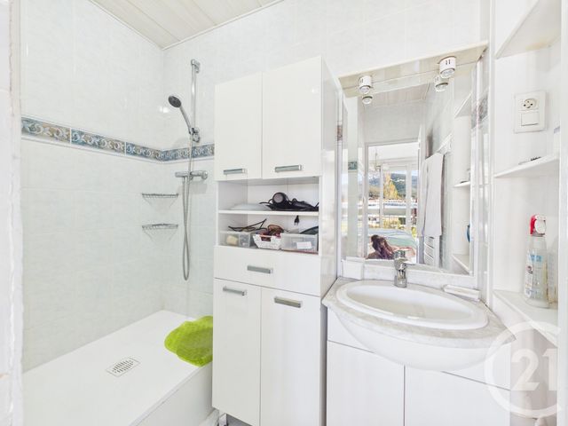 Appartement T4 &agrave; vendre - 5 pi&egrave;ces - 87,56 m2 - La Valette Du Var - 83 - PROVENCE-ALPES-COTE-D-AZUR