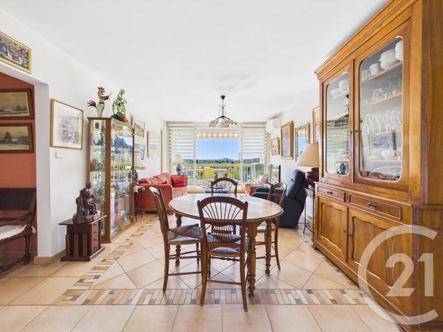 Appartement T4 &agrave; vendre - 5 pi&egrave;ces - 87,56 m2 - La Valette Du Var - 83 - PROVENCE-ALPES-COTE-D-AZUR