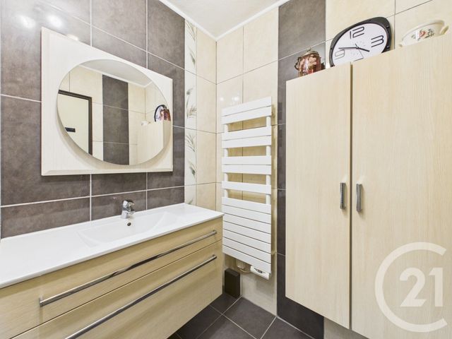 Appartement &agrave; vendre - 3 pi&egrave;ces - 67,51 m2 - La Valette Du Var - 83 - PROVENCE-ALPES-COTE-D-AZUR