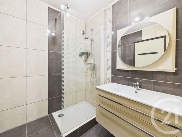 Appartement &agrave; vendre - 3 pi&egrave;ces - 67,51 m2 - La Valette Du Var - 83 - PROVENCE-ALPES-COTE-D-AZUR
