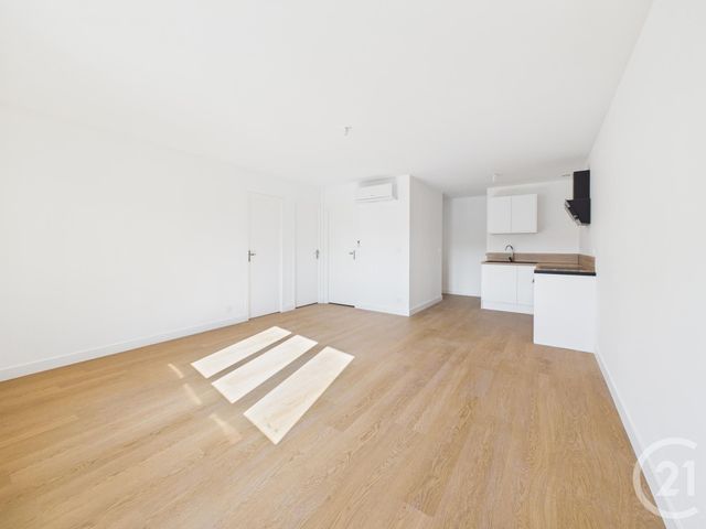 Appartement F3 &agrave; louer - 3 pi&egrave;ces - 52,40 m2 - Toulon - 83 - PROVENCE-ALPES-COTE-D-AZUR
