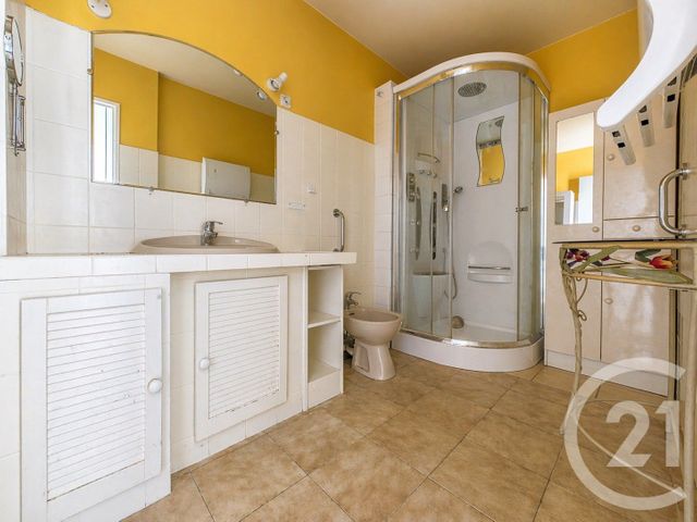 Appartement T4 &agrave; vendre - 4 pi&egrave;ces - 99,80 m2 - La Valette Du Var - 83 - PROVENCE-ALPES-COTE-D-AZUR