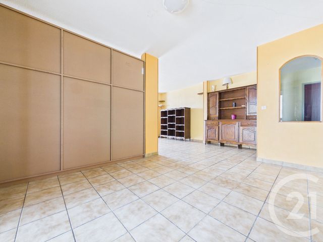 Appartement T4 &agrave; vendre - 4 pi&egrave;ces - 99,80 m2 - La Valette Du Var - 83 - PROVENCE-ALPES-COTE-D-AZUR