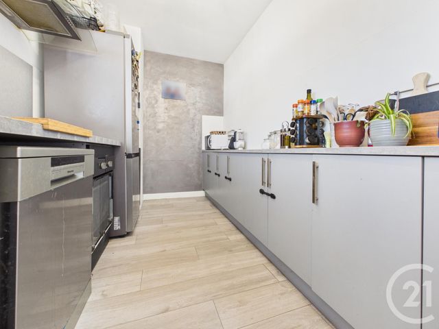 Appartement F3 &agrave; vendre - 3 pi&egrave;ces - 72 m2 - La Valette Du Var - 83 - PROVENCE-ALPES-COTE-D-AZUR