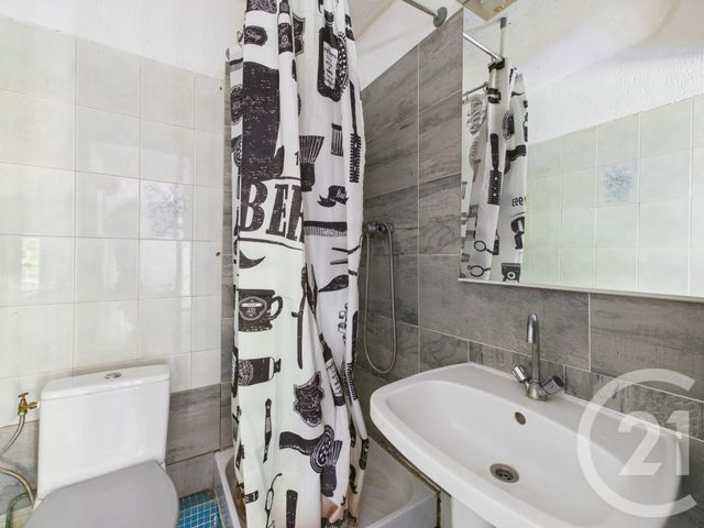 Appartement F2 &agrave; louer - 2 pi&egrave;ces - 27,80 m2 - La Valette Du Var - 83 - PROVENCE-ALPES-COTE-D-AZUR