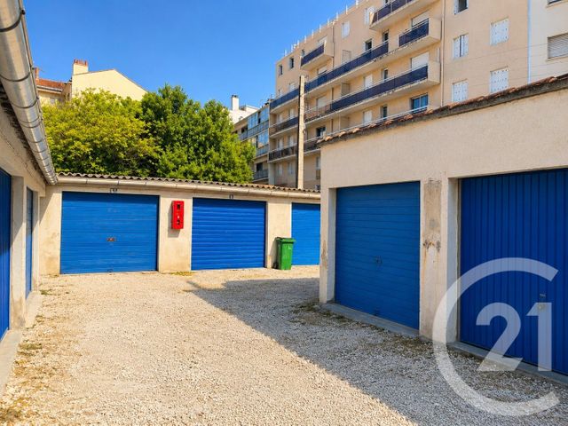 parking - TOULON - 83