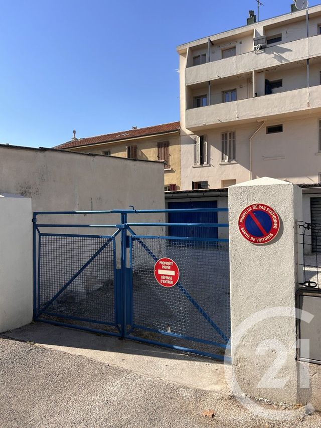 Parking &agrave; louer - 13 m2 - Toulon - 83 - PROVENCE-ALPES-COTE-D-AZUR