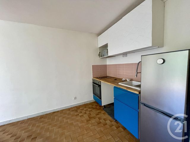Appartement Studio &agrave; louer - 1 pi&egrave;ce - 23,08 m2 - Toulon - 83 - PROVENCE-ALPES-COTE-D-AZUR