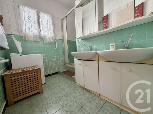 Appartement F4 &agrave; vendre - 4 pi&egrave;ces - 90,93 m2 - Toulon - 83 - PROVENCE-ALPES-COTE-D-AZUR
