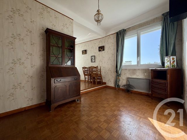 Appartement F4 &agrave; vendre - 4 pi&egrave;ces - 90,93 m2 - Toulon - 83 - PROVENCE-ALPES-COTE-D-AZUR