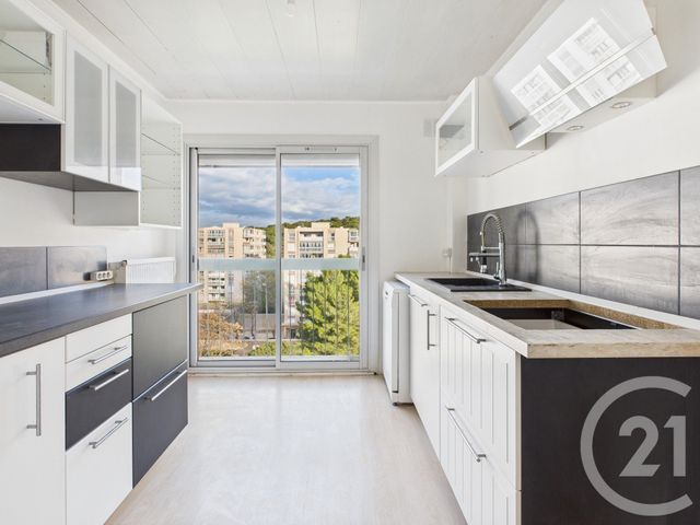 Appartement T4 &agrave; vendre - 4 pi&egrave;ces - 77,91 m2 - La Valette Du Var - 83 - PROVENCE-ALPES-COTE-D-AZUR