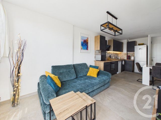 Appartement F2 &agrave; louer - 2 pi&egrave;ces - 33,15 m2 - La Valette Du Var - 83 - PROVENCE-ALPES-COTE-D-AZUR