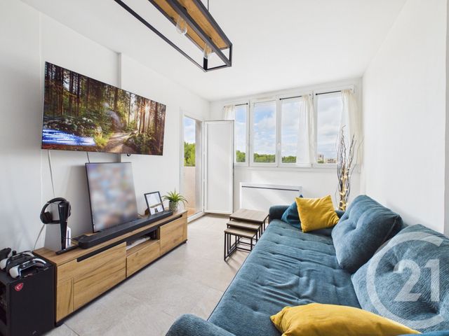 Appartement F2 &agrave; louer - 2 pi&egrave;ces - 33,15 m2 - La Valette Du Var - 83 - PROVENCE-ALPES-COTE-D-AZUR