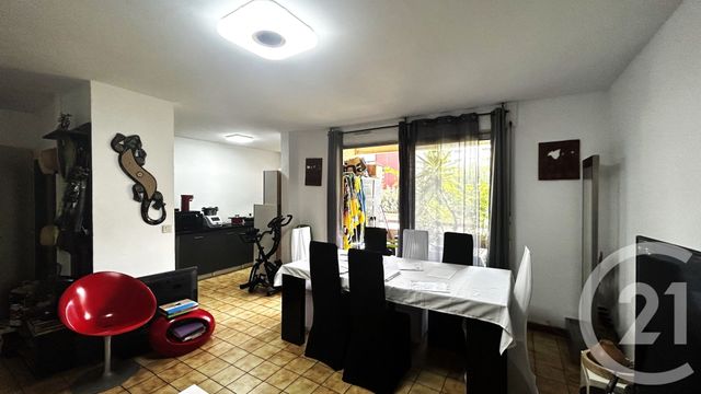Appartement T4 &agrave; vendre - 4 pi&egrave;ces - 73,37 m2 - Toulon - 83 - PROVENCE-ALPES-COTE-D-AZUR