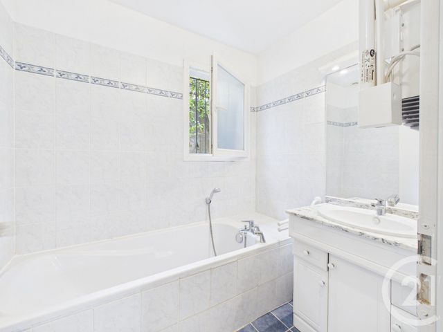 Maison &agrave; louer - 6 pi&egrave;ces - 159,59 m2 - Toulon - 83 - PROVENCE-ALPES-COTE-D-AZUR