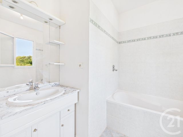 Maison &agrave; louer - 6 pi&egrave;ces - 159,59 m2 - Toulon - 83 - PROVENCE-ALPES-COTE-D-AZUR