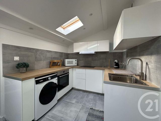 Appartement F2 &agrave; louer - 2 pi&egrave;ces - 35,70 m2 - Toulon - 83 - PROVENCE-ALPES-COTE-D-AZUR