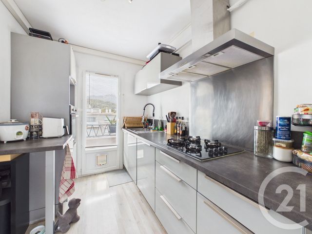 Appartement &agrave; louer - 3 pi&egrave;ces - 69,01 m2 - La Garde - 83 - PROVENCE-ALPES-COTE-D-AZUR