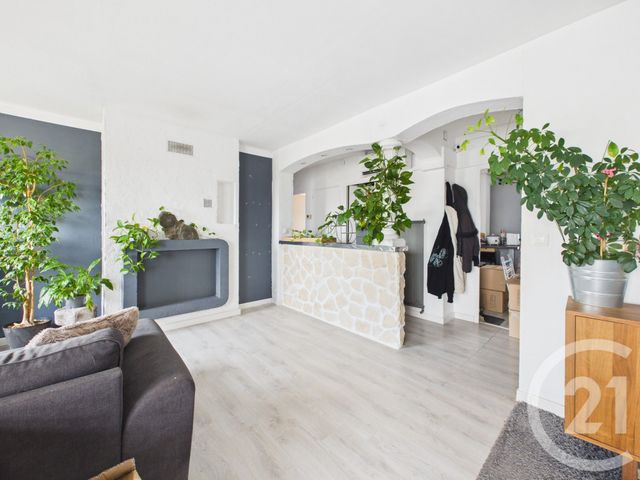 Appartement &agrave; louer - 3 pi&egrave;ces - 69,01 m2 - La Garde - 83 - PROVENCE-ALPES-COTE-D-AZUR
